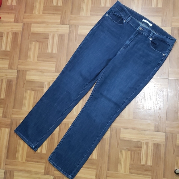 LEVI'S CLASSIC STRAIGHT jeans - Picture 2 of 11